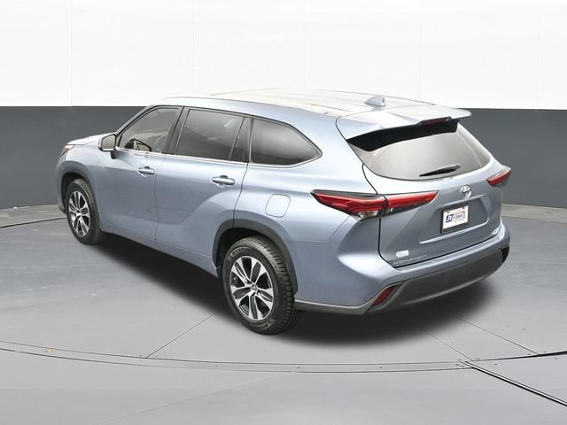 Used 2021 Toyota Highlander XLE FWD image 59
