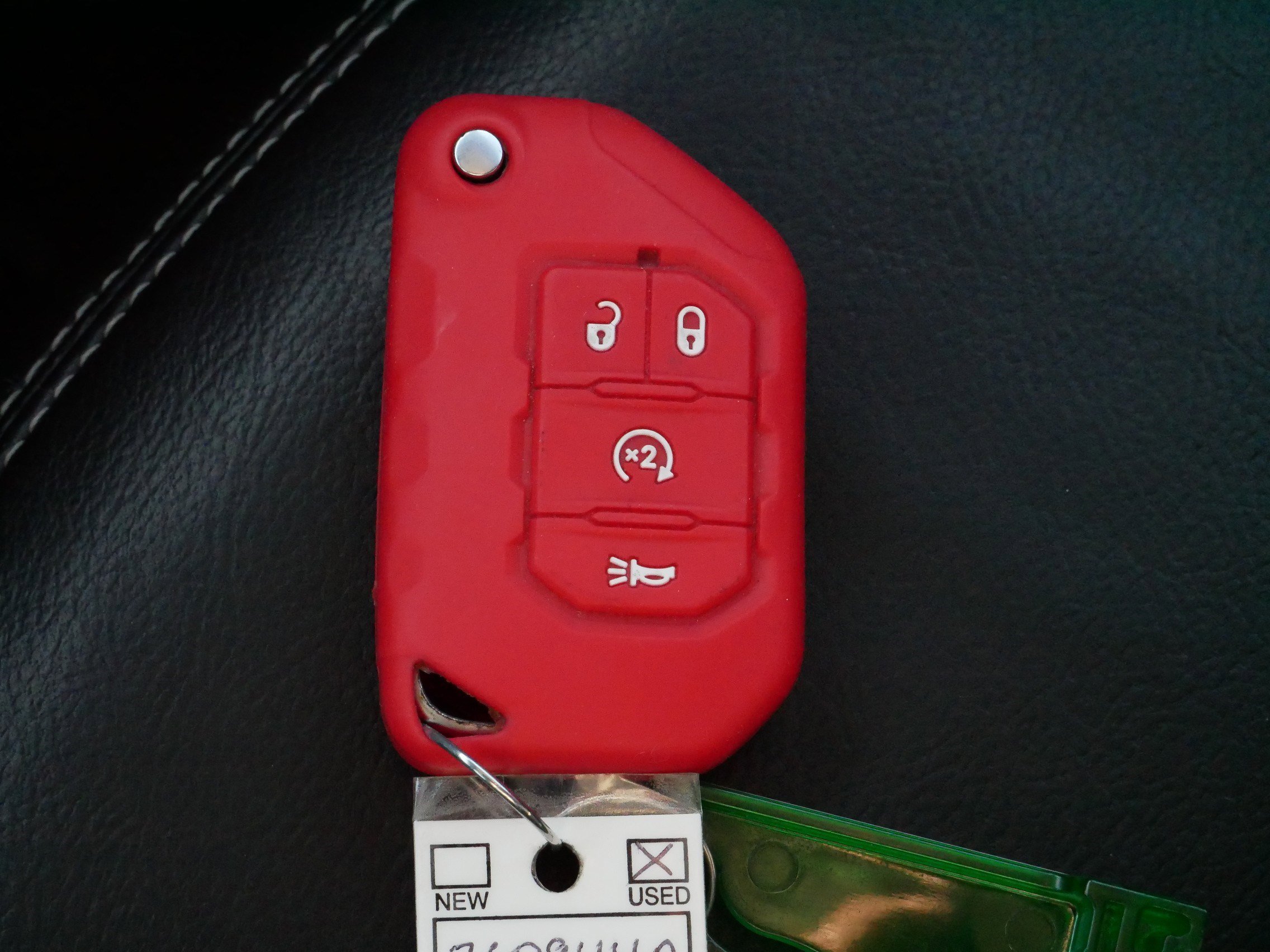 Used 2018 Jeep Wrangler Unlimited Sahara image 32