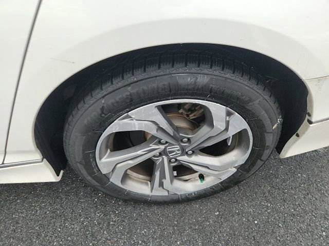 Used 2018 Honda Accord EX image 10