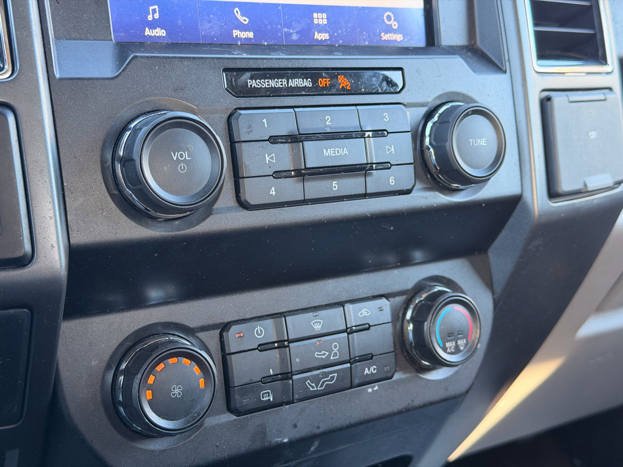 Used 2020 Ford F150 XLT w/ XTR Package image 28