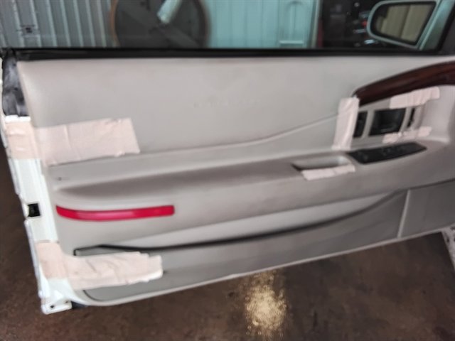 Used 2001 Cadillac Eldorado ESC w/ Comfort/Convenience Pkg FWD image 15