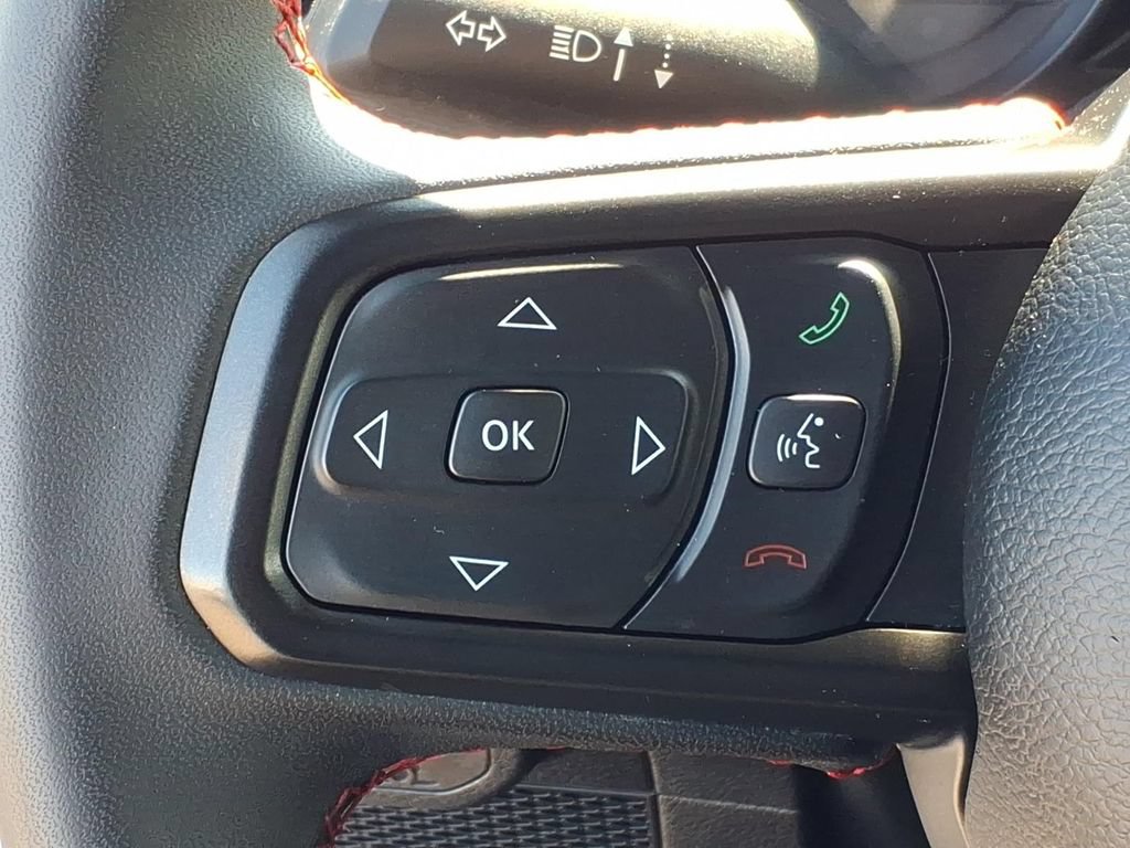 Used 2024 Jeep Wrangler Unlimited Rubicon AWD/4WD image 12
