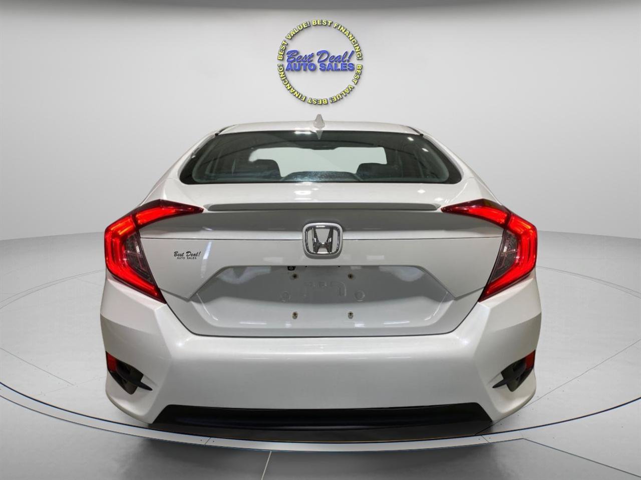 Used 2016 Honda Civic Touring image 4