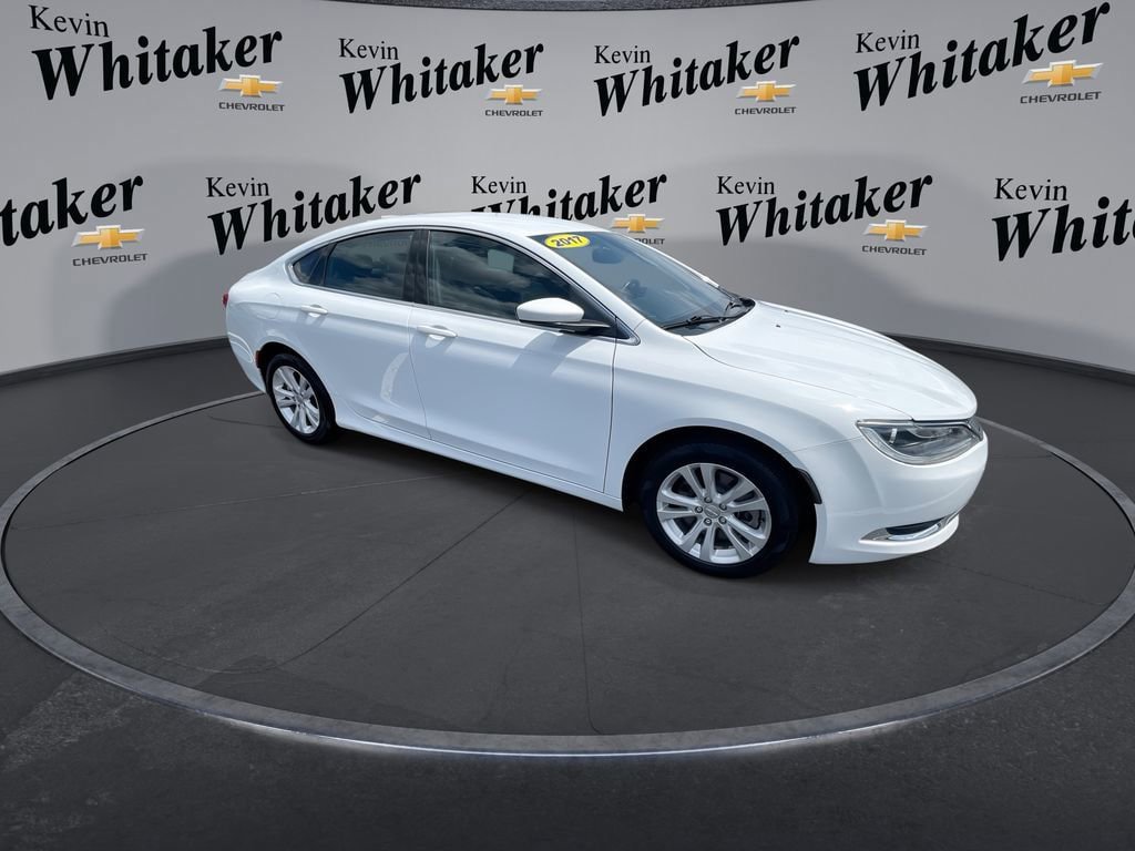 Used 2017 Chrysler 200 Limited Platinum FWD image 2