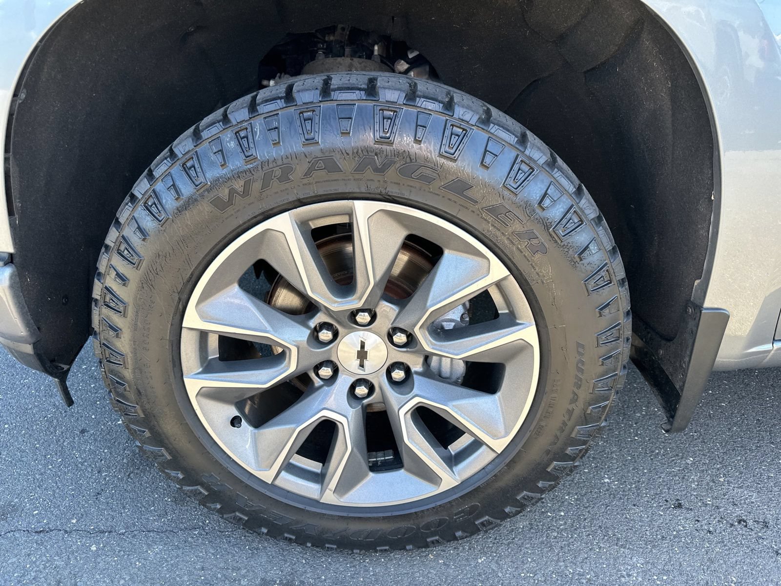 Used 2021 Chevrolet Silverado 1500 RST AWD/4WD image 9