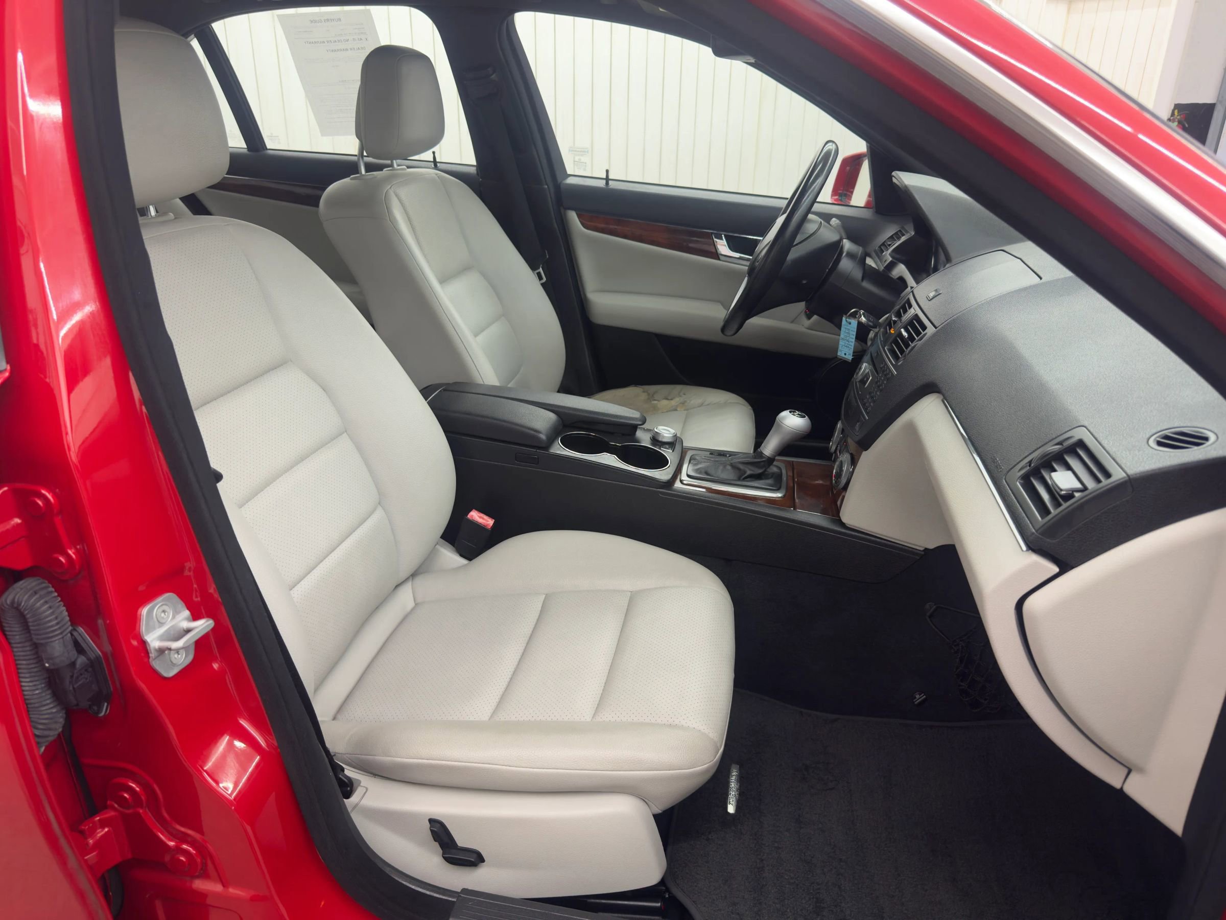 Used 2011 Mercedes-Benz C 300 4MATIC Sedan image 13