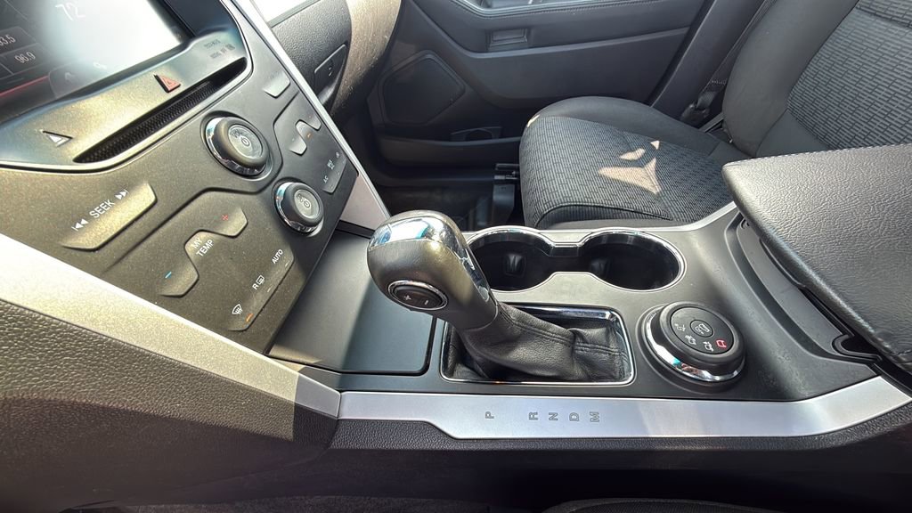 Used 2015 Ford Explorer XLT w/ Equipment Group 201A image 24