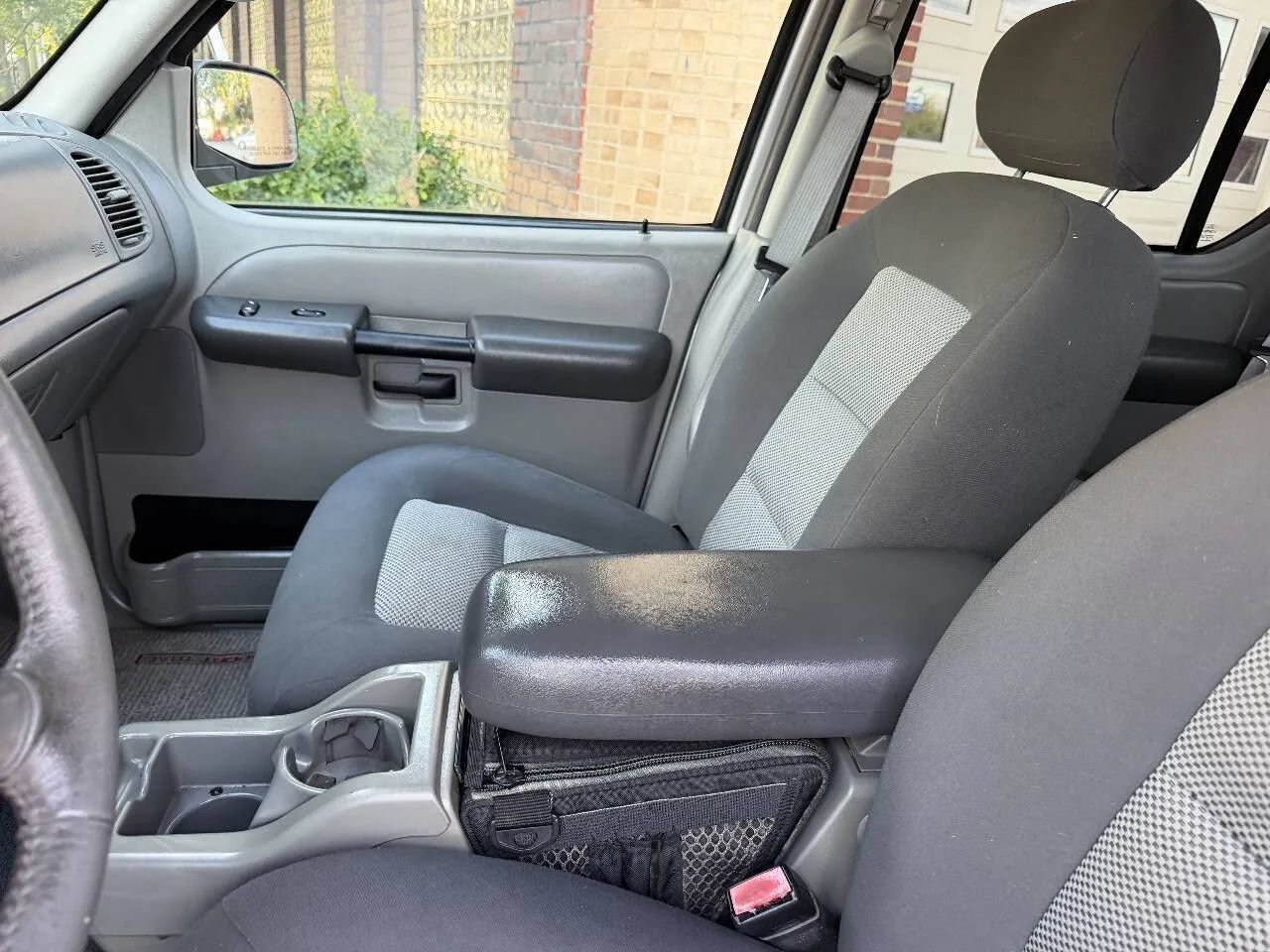 Used 2003 Ford Explorer Sport Trac XLT RWD image 26