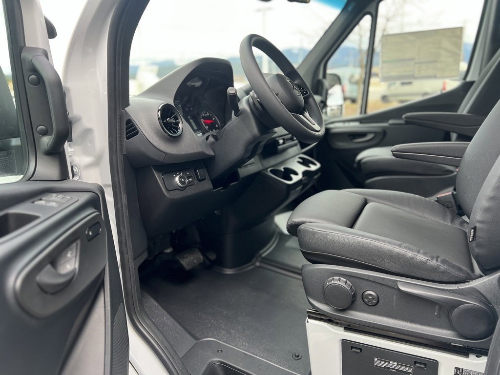 Used 2024 Mercedes-Benz Sprinter 144 Cargo image 24