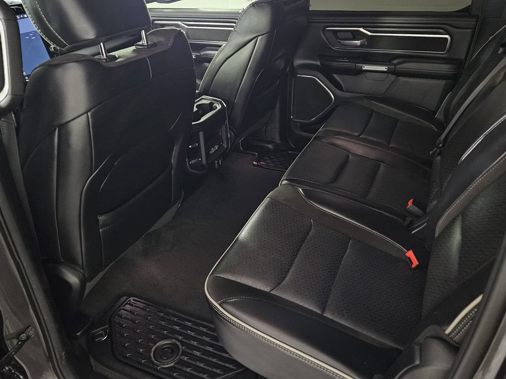 Used 2024 RAM 1500 Laramie AWD/4WD image 28