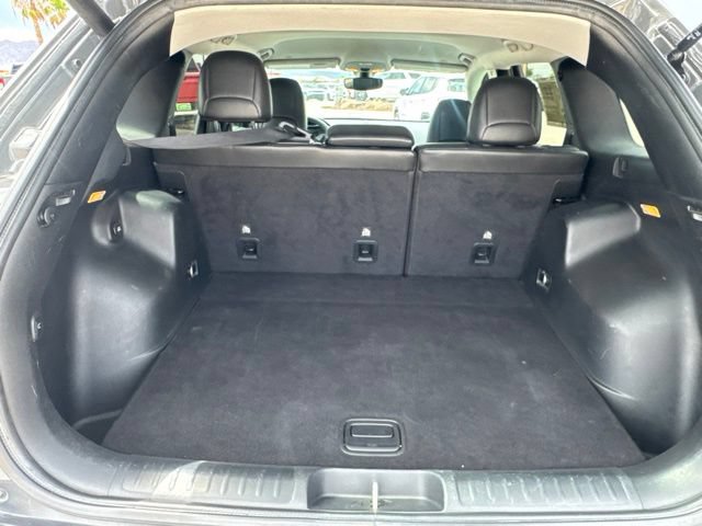 Certified 2020 Jeep Cherokee Latitude Plus w/ Comfort/Convenience Group FWD image 5