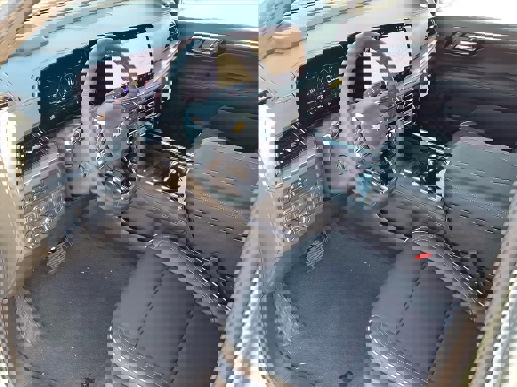 New 2025 Chevrolet Suburban Premier w/ Sun And Tow Package image 13