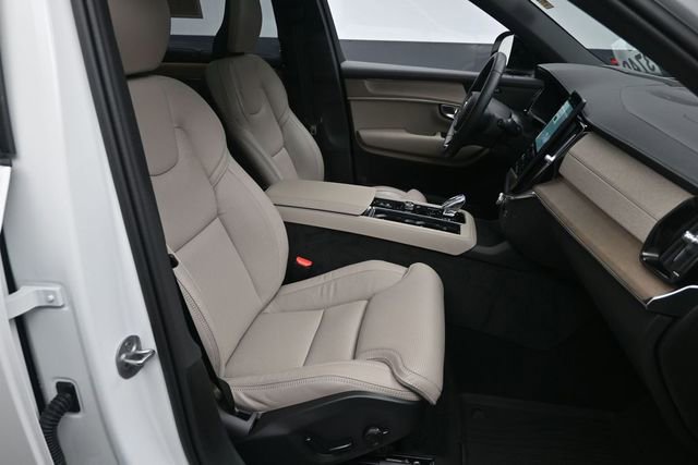 Used 2026 Volvo XC90 B6 Ultra w/ Protection Package Premier AWD/4WD image 31