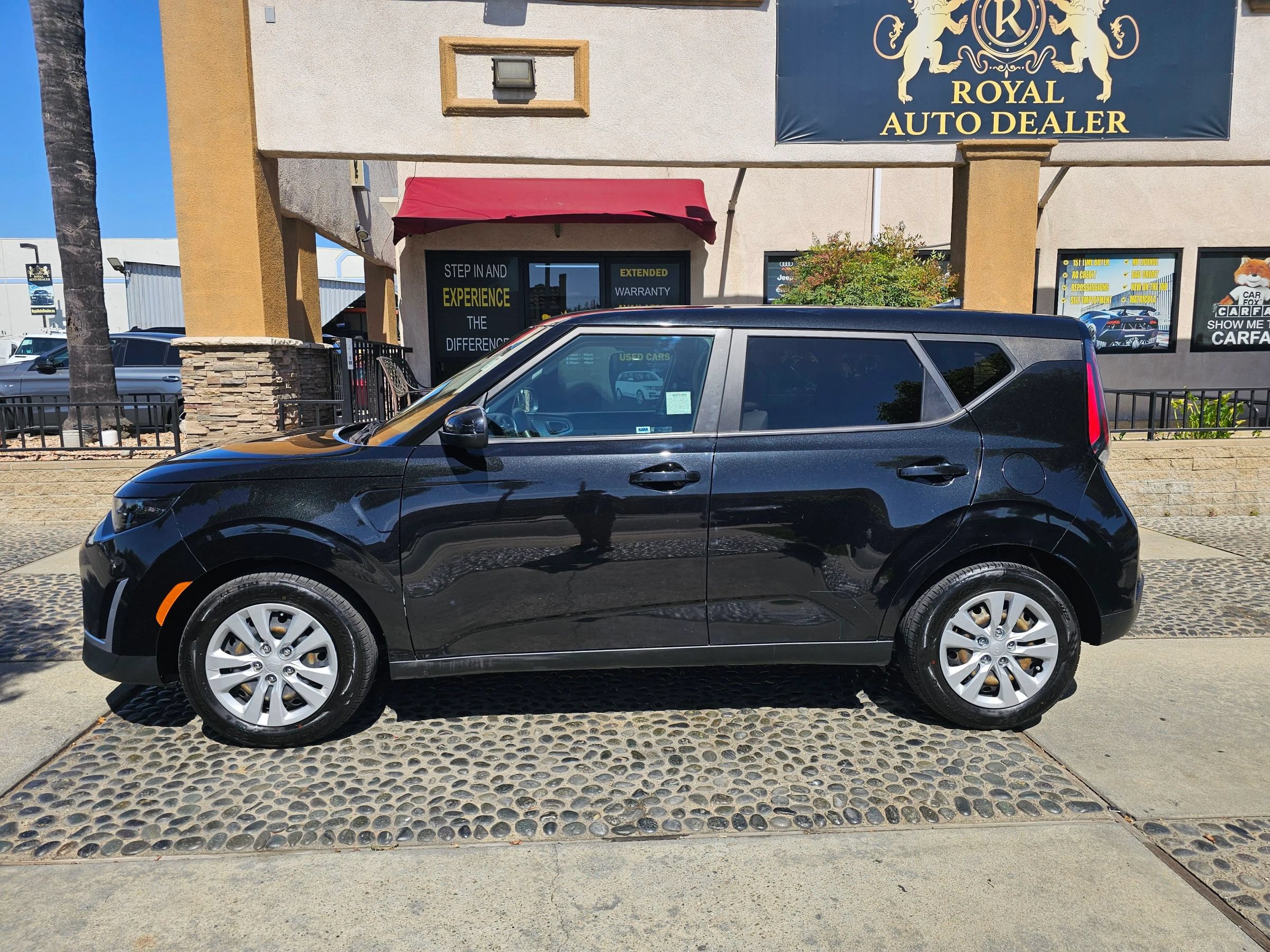 Used 2023 Kia Soul LX FWD image 8
