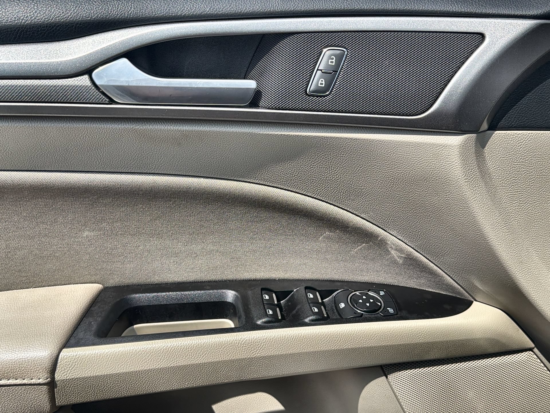 Certified 2019 Ford Fusion SE FWD image 13