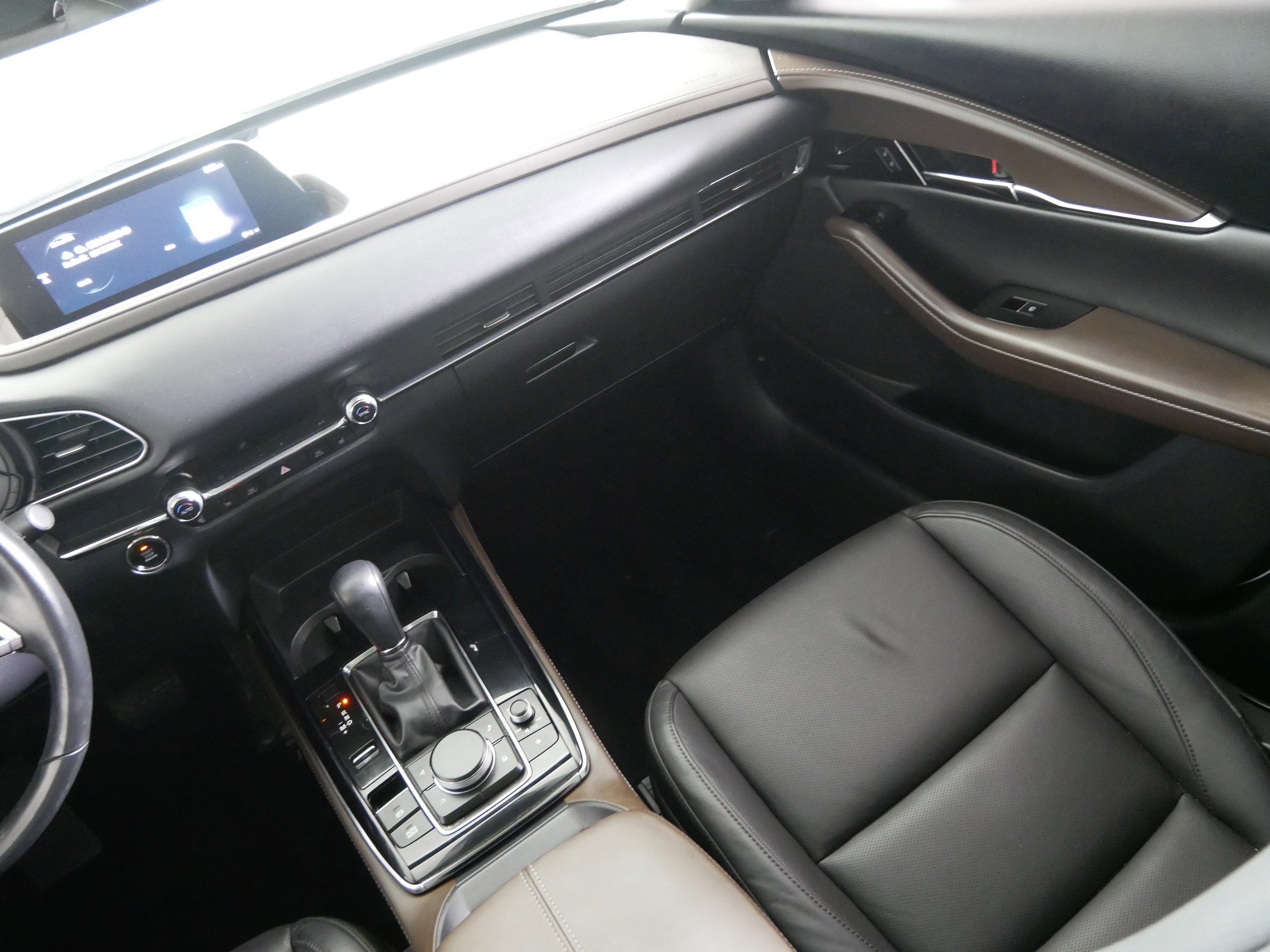 Used 2022 MAZDA CX-30 2.5 Turbo w/ Premium Plus Pkg image 11