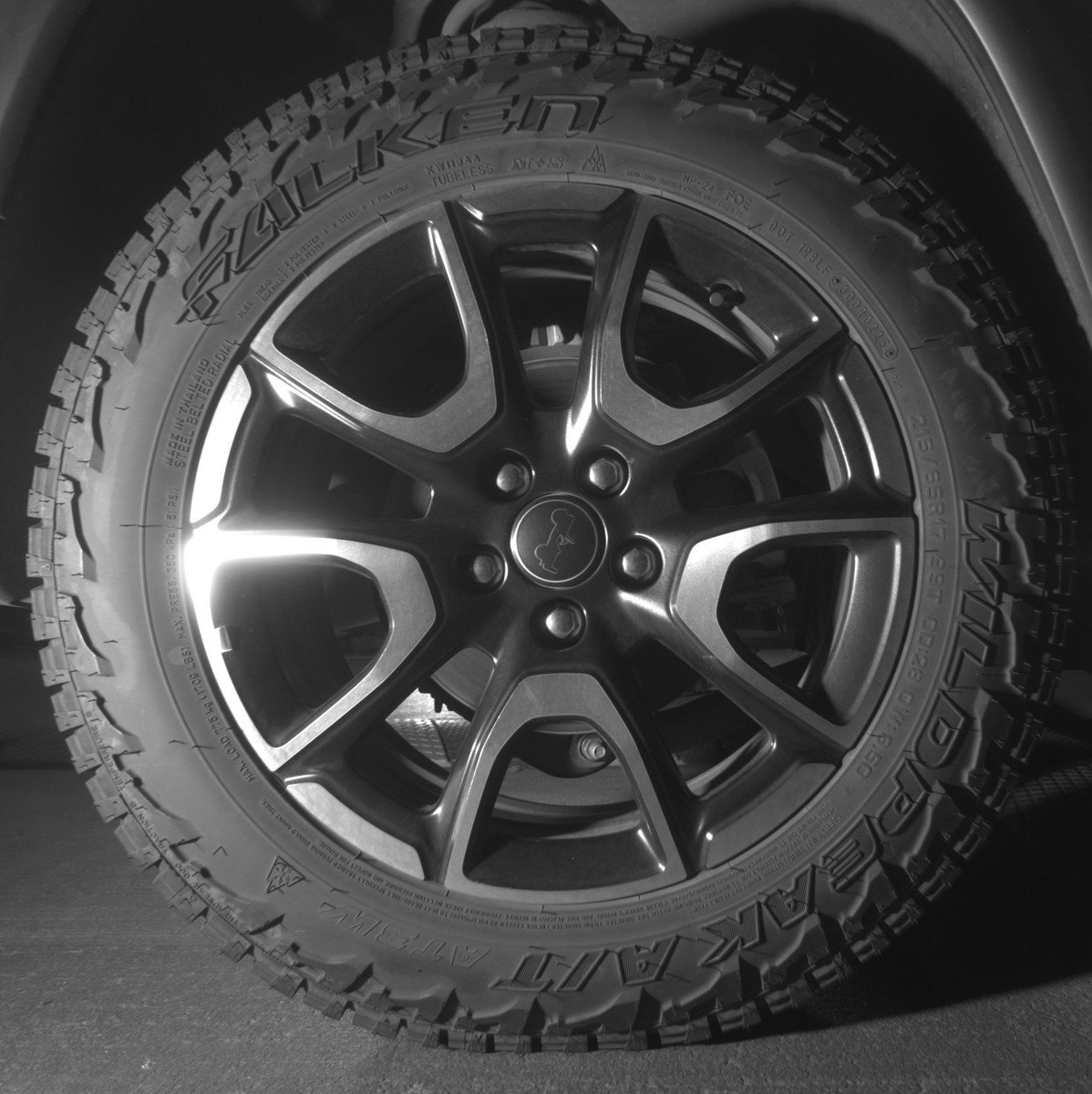 Used 2025 Jeep Compass Trailhawk image 15