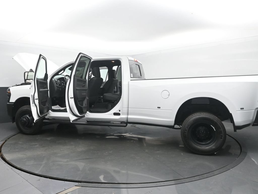 New 2026 RAM 3500 Tradesman AWD/4WD image 69