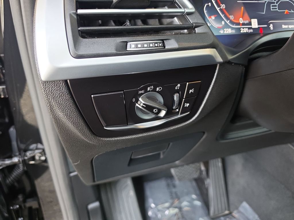 Used 2024 BMW X3 xDrive30i AWD/4WD image 21