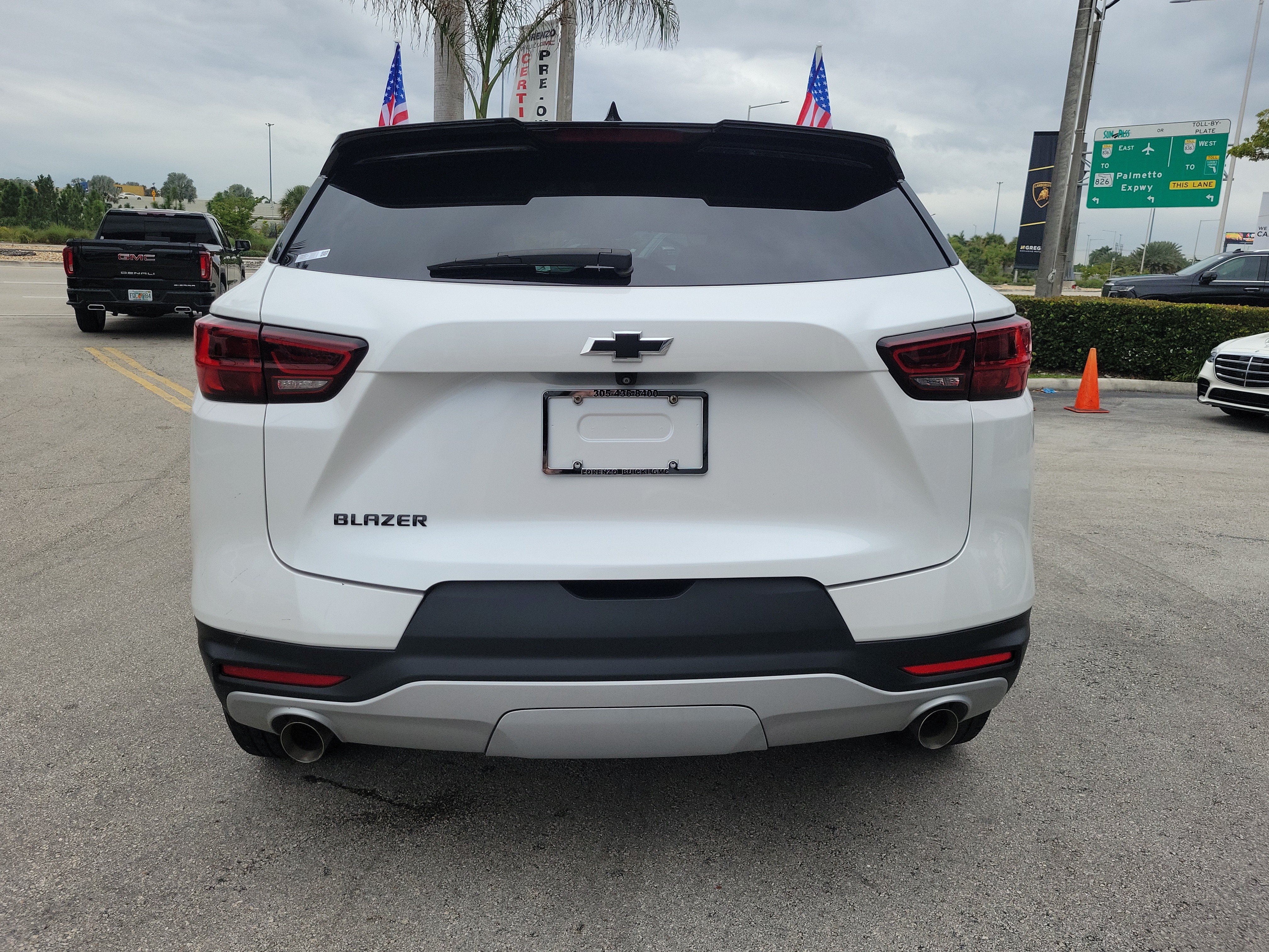 Used 2024 Chevrolet Blazer LT w/ Convenience Package FWD image 6