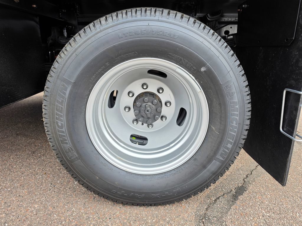 New 2026 Ford F350 XL w/ XL Chrome Package AWD/4WD image 11