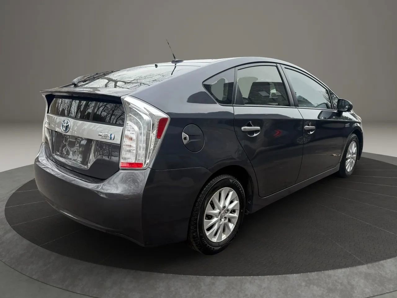 Used 2012 Toyota Prius Prime Advanced image 5