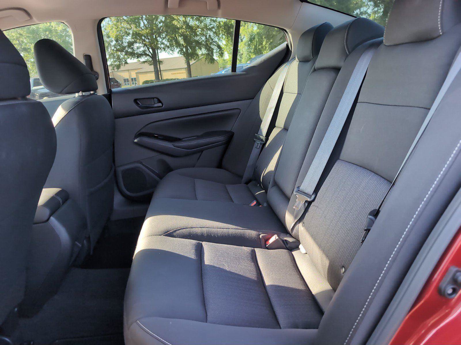 Used 2023 Nissan Altima 2.5 SV FWD image 35