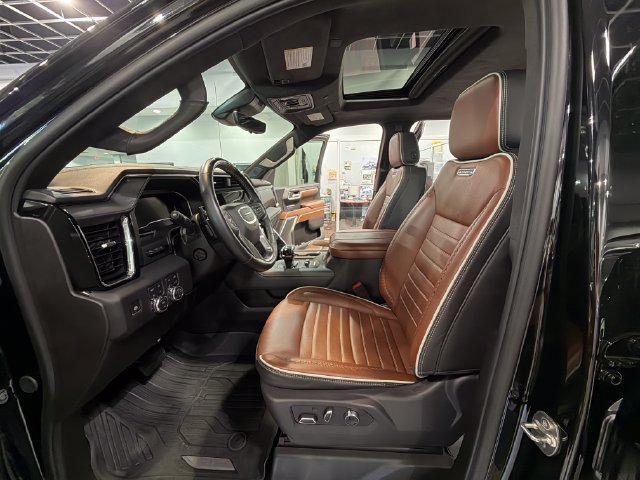 Used 2025 GMC Sierra 1500 Denali Ultimate AWD/4WD image 13