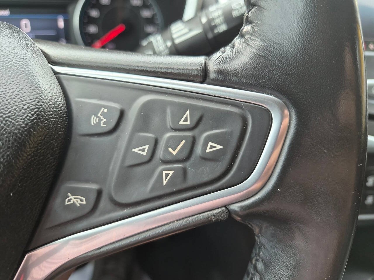 Used 2020 Chevrolet Equinox LT AWD/4WD image 13