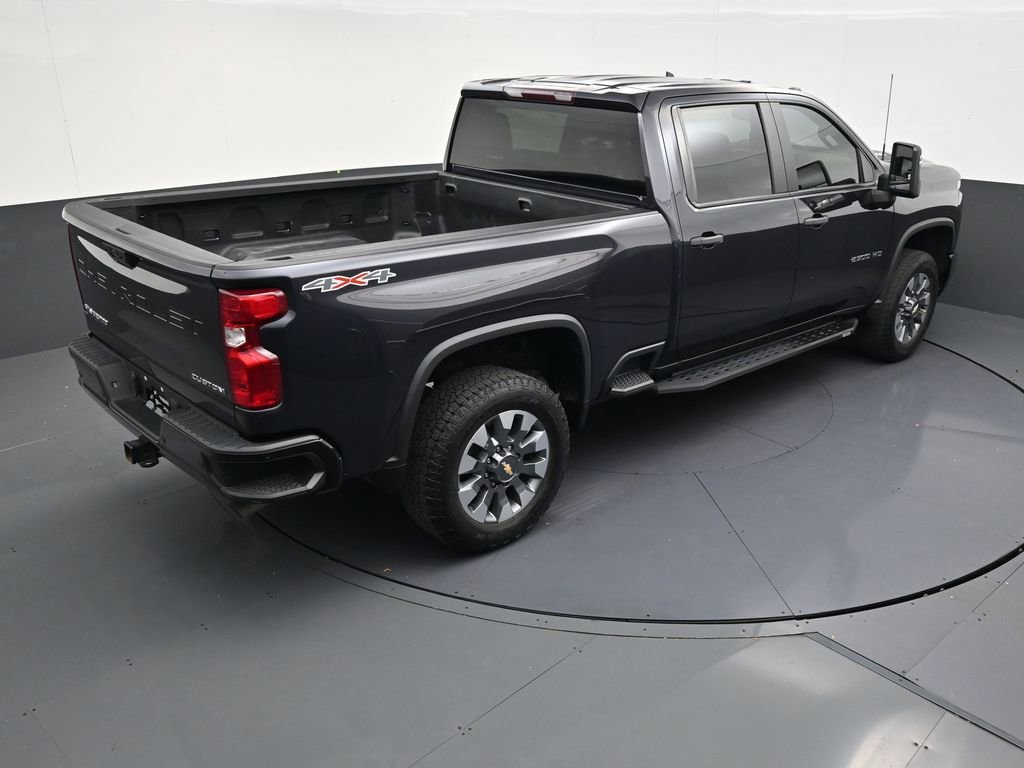 Used 2024 Chevrolet Silverado 2500 Custom w/ Custom Value Package AWD/4WD image 17