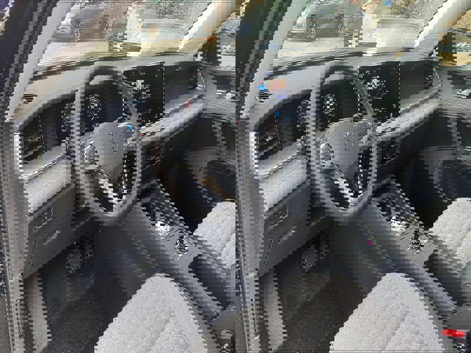 New 2025 Volkswagen Tiguan S image 9