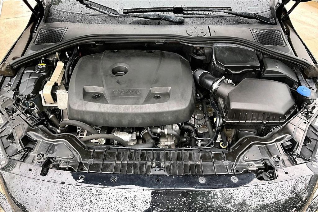Used 2017 Volvo V60 T5 Premier w/ Convenience Package FWD image 13