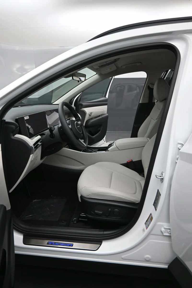New 2026 Hyundai Tucson SEL Plus AWD/4WD image 16