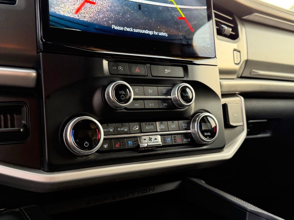 Used 2024 Ford Expedition Max XLT image 37