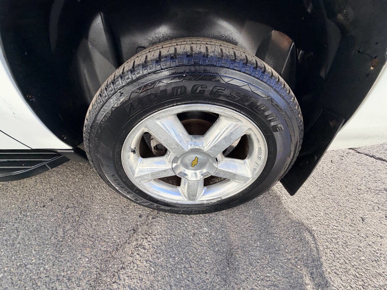 Used 2009 Chevrolet Suburban LTZ image 39