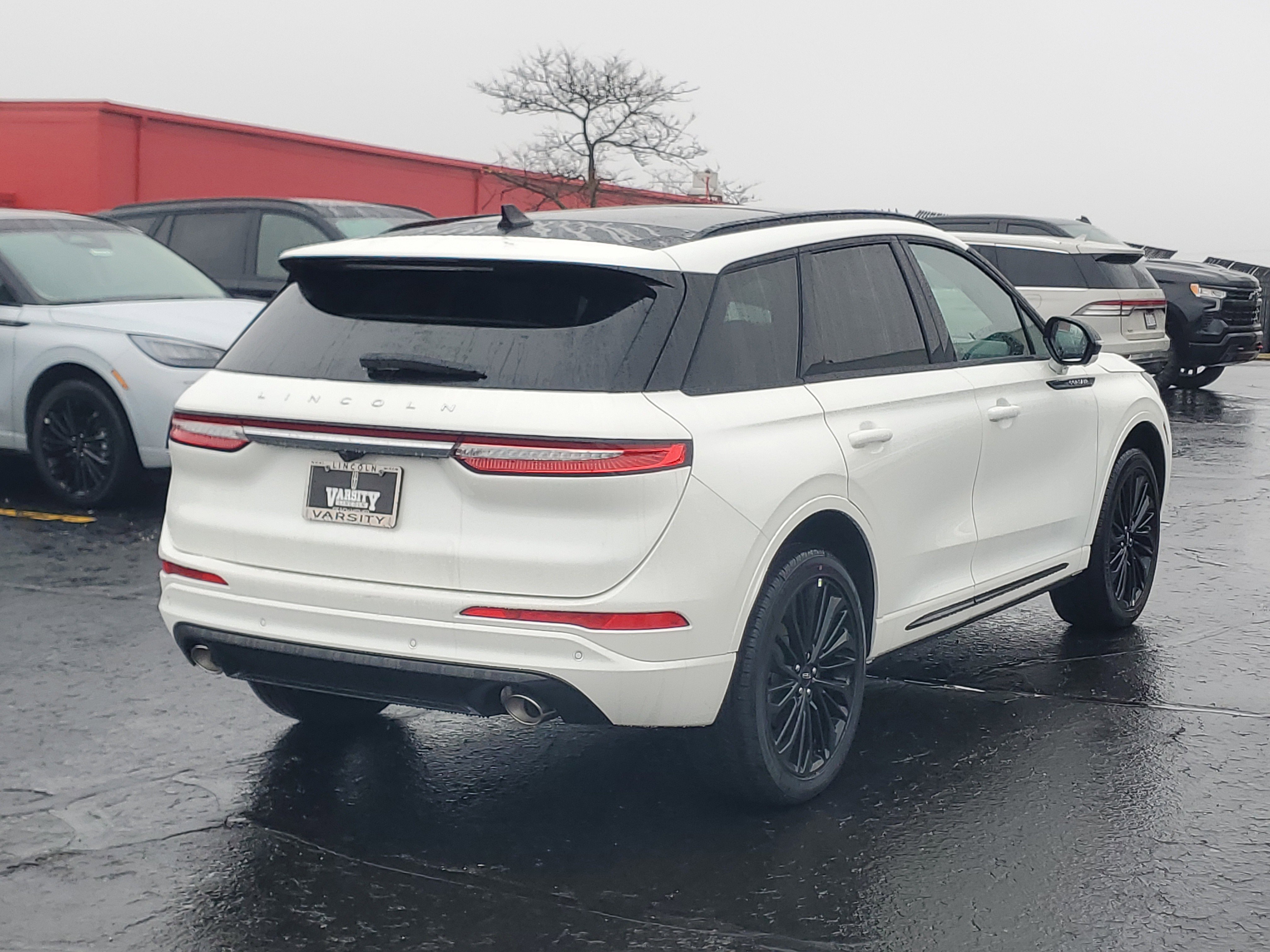 New 2026 Lincoln Corsair Premiere image 4