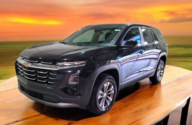 New 2026 Chevrolet Equinox LT w/ Convenience Package II image 1