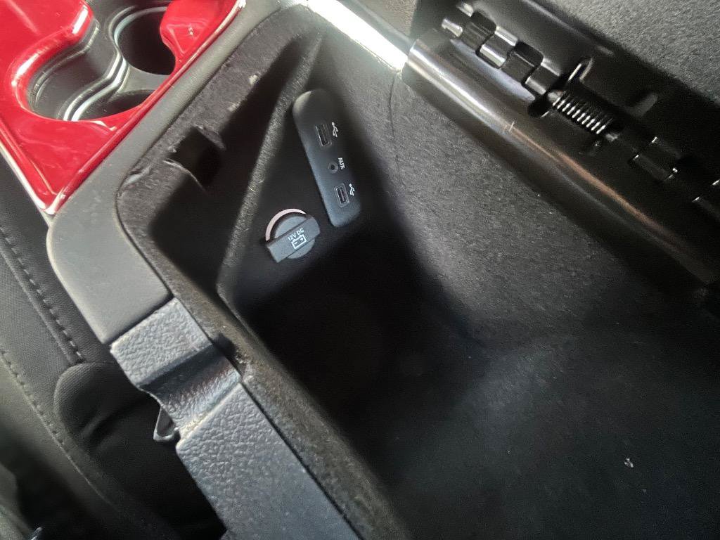 Used 2018 Dodge Challenger R/T RWD image 26