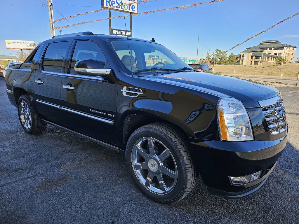 Used 2011 Cadillac Escalade EXT Premium image 6
