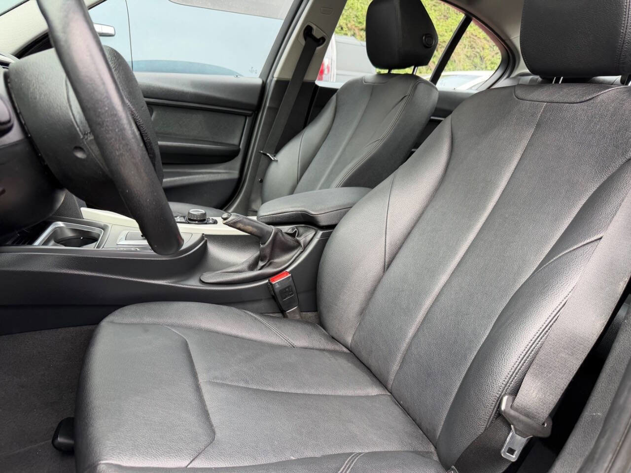 Used 2014 BMW 320i Sedan RWD image 6