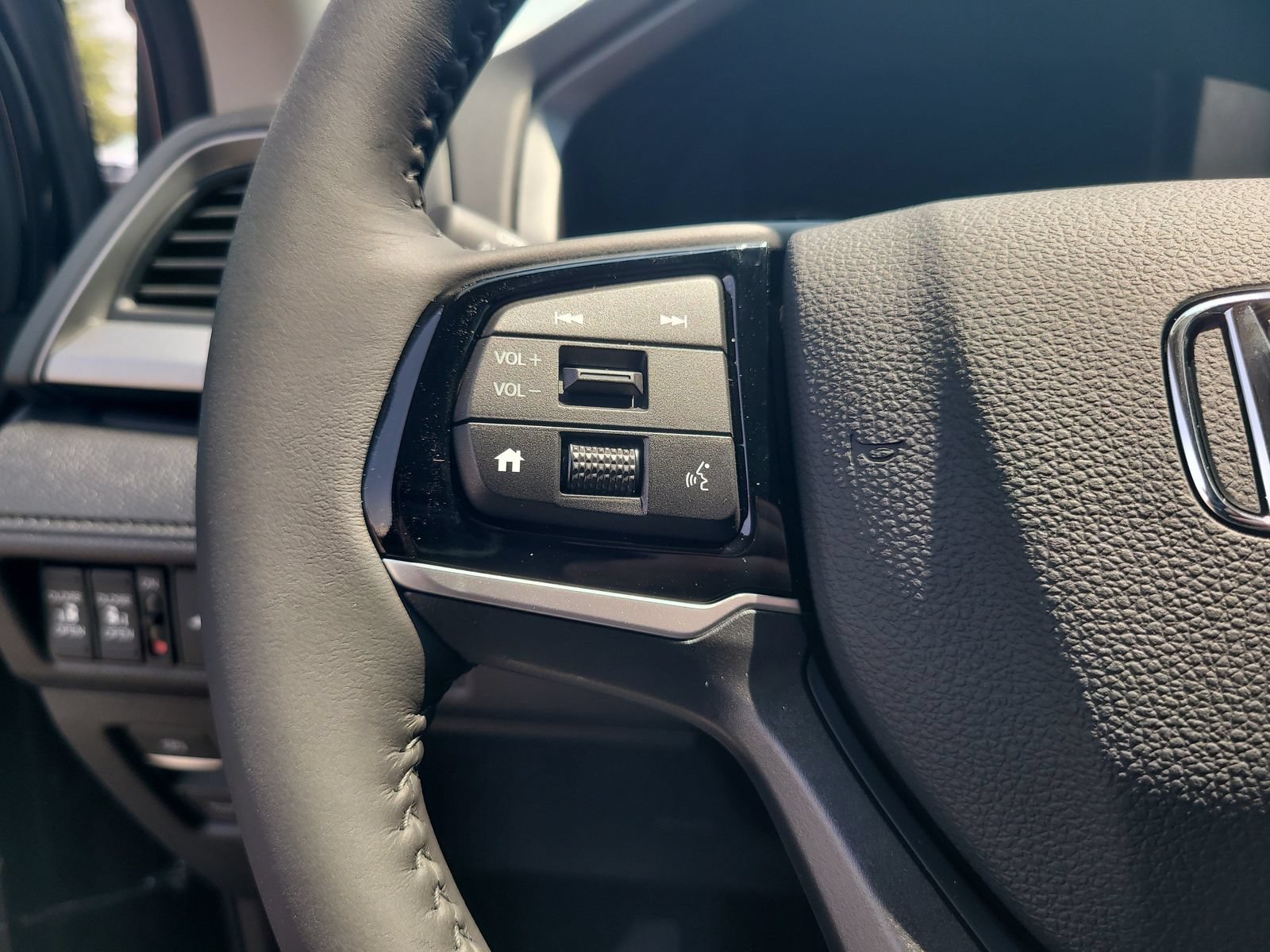 New 2026 Honda Odyssey EX-L image 14