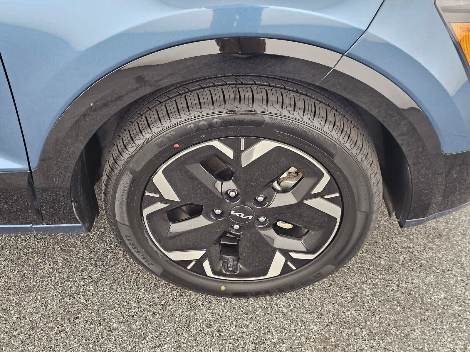 Used 2023 Kia Niro Wind w/ Wind Preserve Package FWD image 9