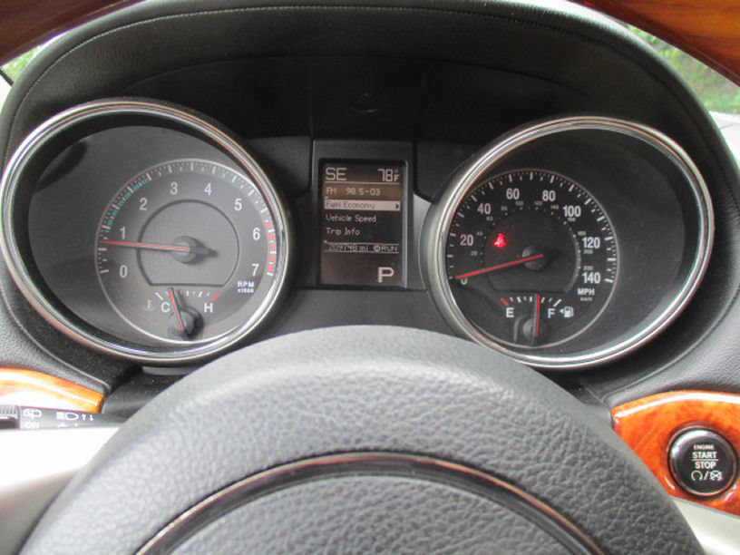 Used 2012 Jeep Grand Cherokee Overland AWD/4WD image 15