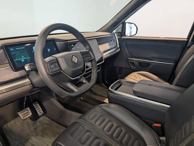 Used 2024 Rivian R1S Adventure image 16