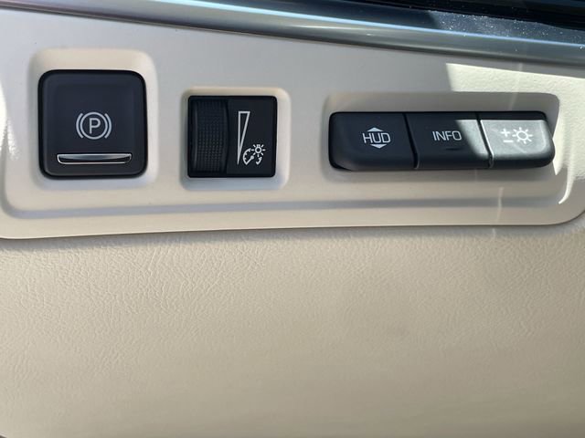 Certified 2023 Cadillac XT6 Premium Luxury w/ Technology Package AWD/4WD image 18