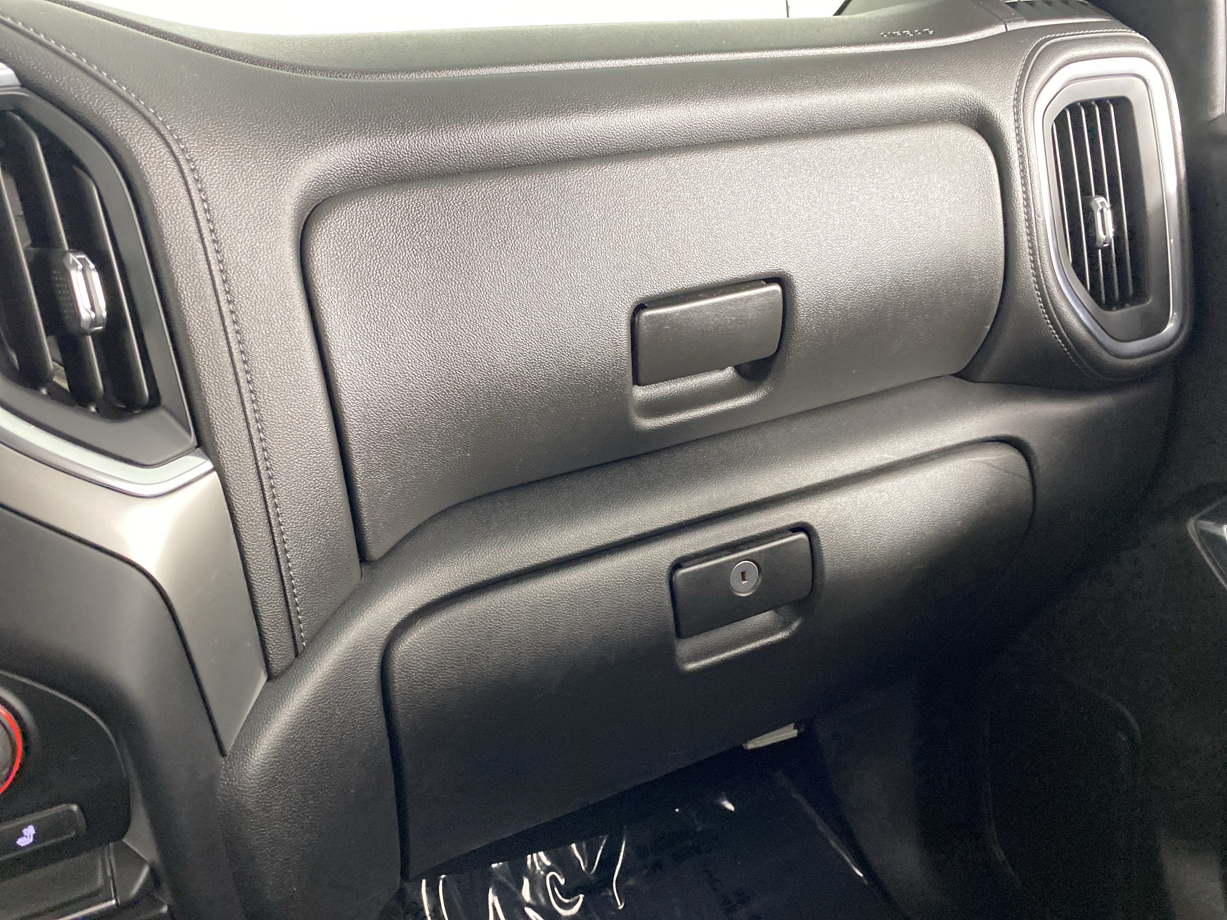 Used 2019 Chevrolet Silverado 1500 RST w/ All-Star Edition AWD/4WD image 34