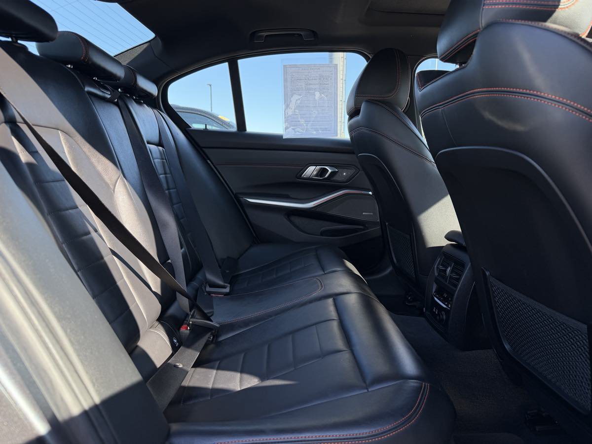 Used 2019 BMW 330i xDrive Sedan AWD/4WD image 12