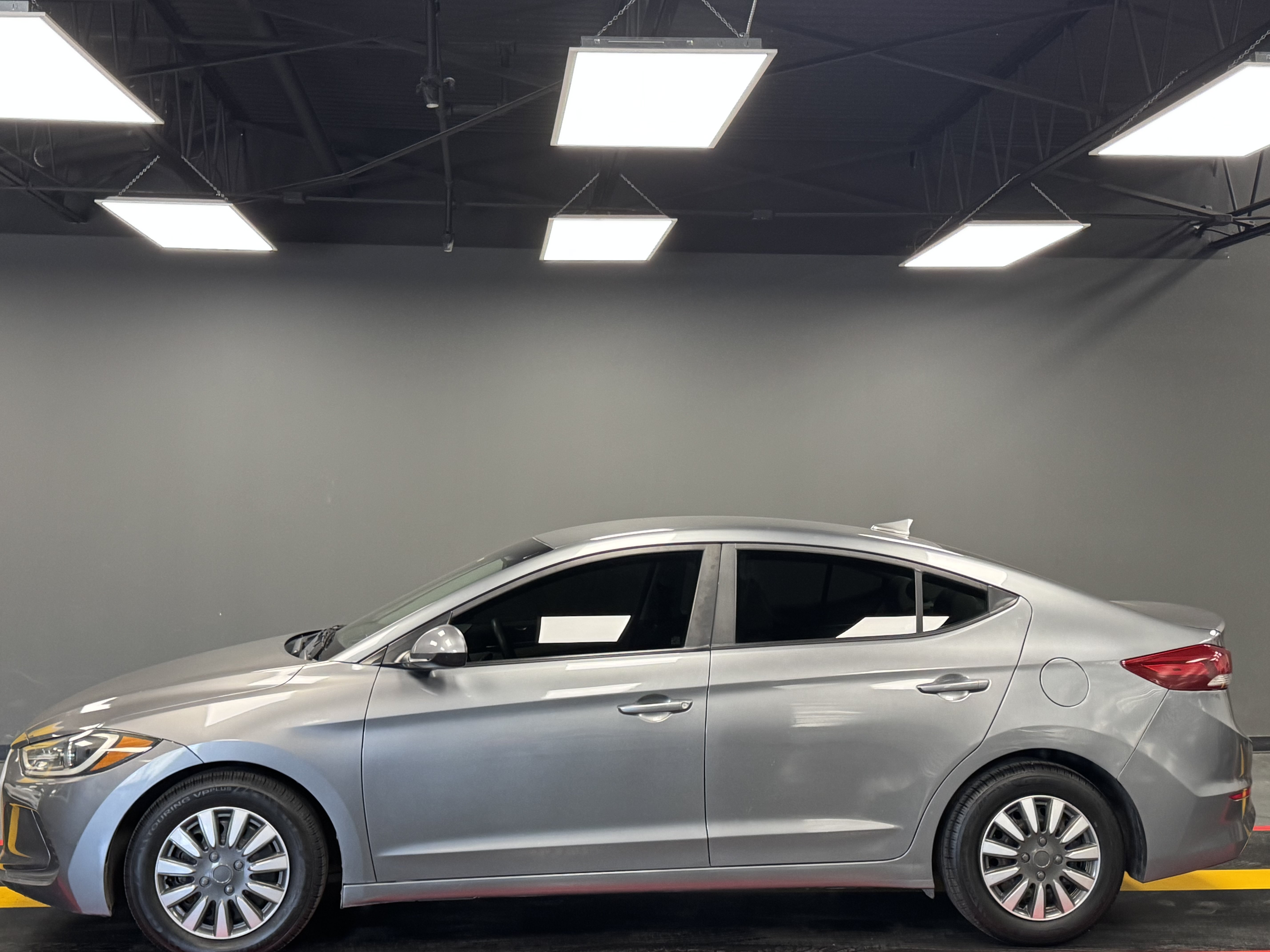 Used 2017 Hyundai Elantra SE FWD image 8