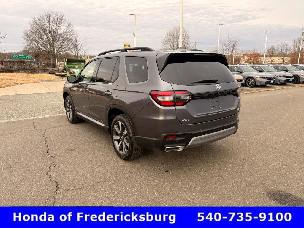 Certified 2025 Honda Pilot Elite image 4