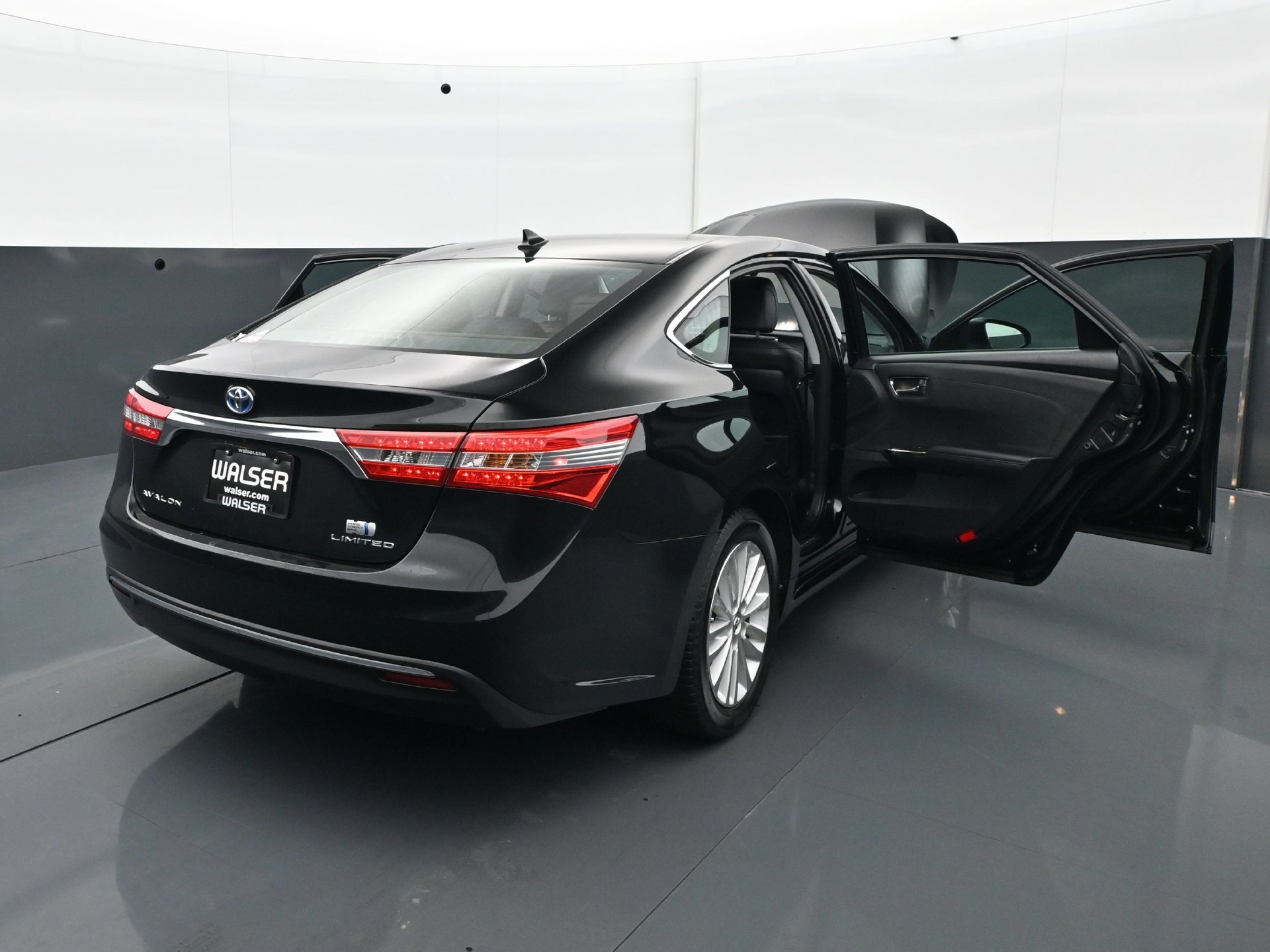 Used 2014 Toyota Avalon Limited FWD image 34
